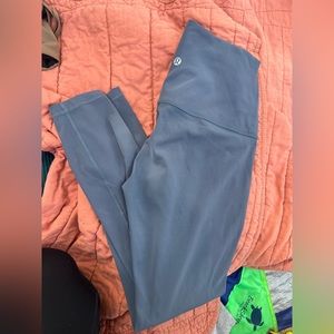 Blue Lululemon Wunder Under 25” Leggings